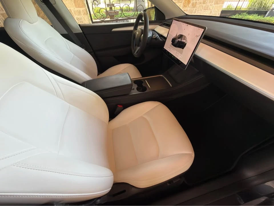 2023 Tesla Model Y Performance - Image 12 of 20