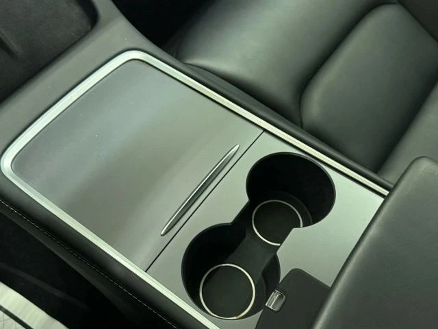 2023 Tesla Model Y Performance - Image 19 of 21
