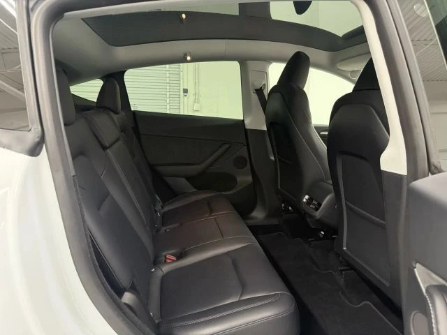 2023 Tesla Model Y Performance - Image 14 of 21