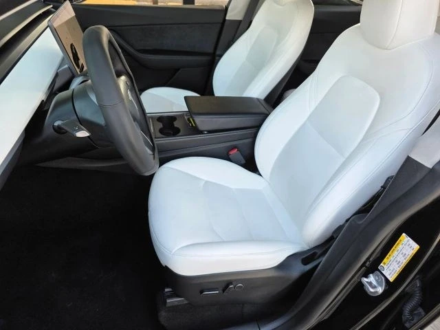 2023 Tesla Model Y Performance - Image 12 of 21