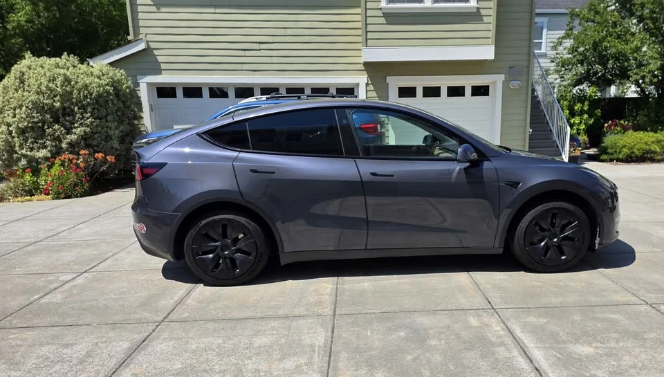 2023 Tesla Model Y - Image 5 of 18