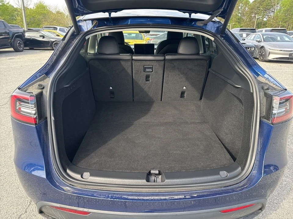 2023 Tesla Model Y - Image 30 of 31