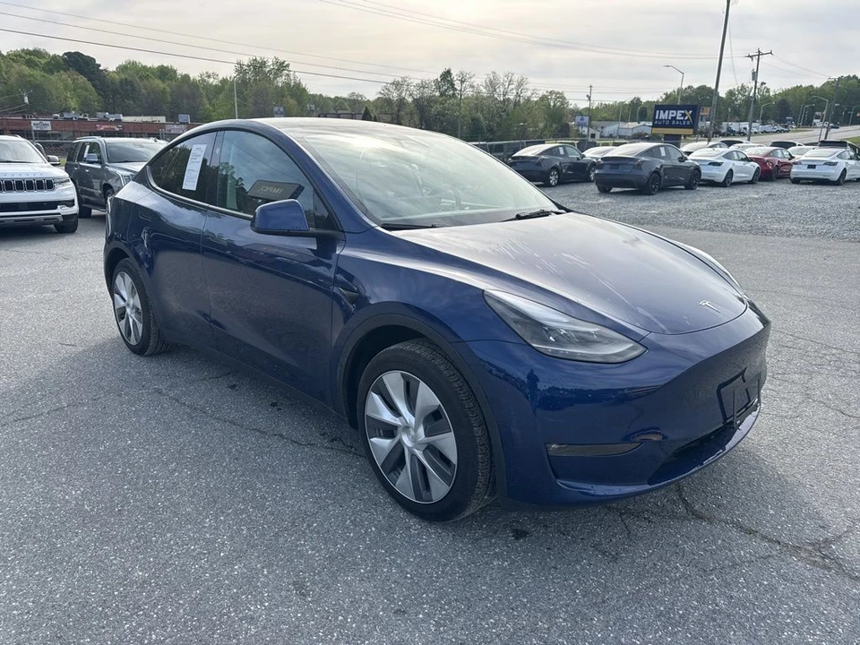 2023 Tesla Model Y - Image 7 of 21