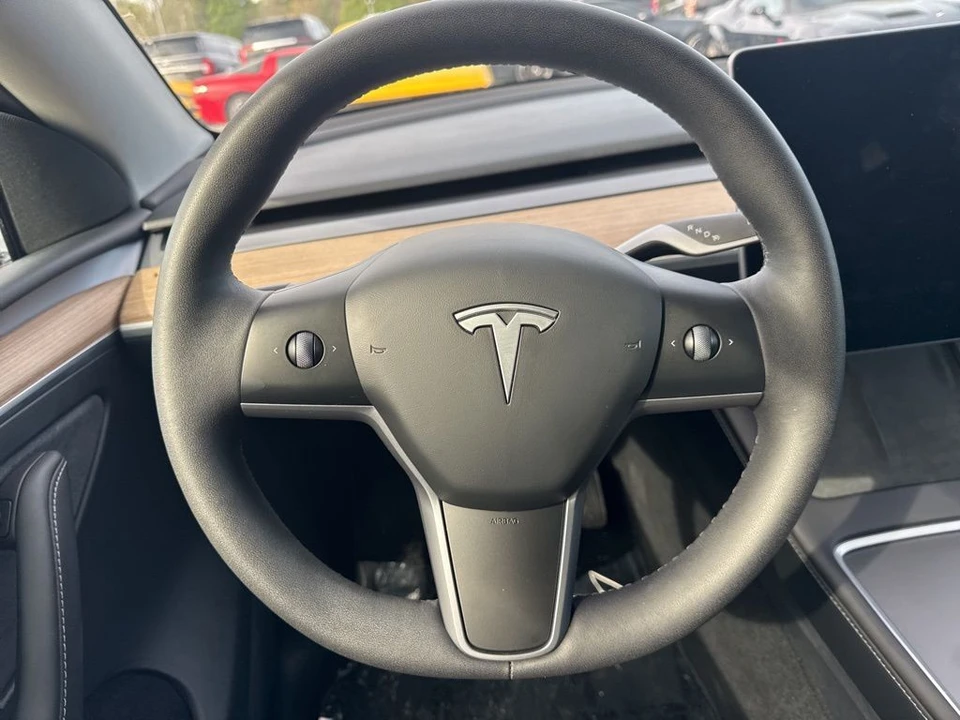 2023 Tesla Model Y - Image 14 of 21
