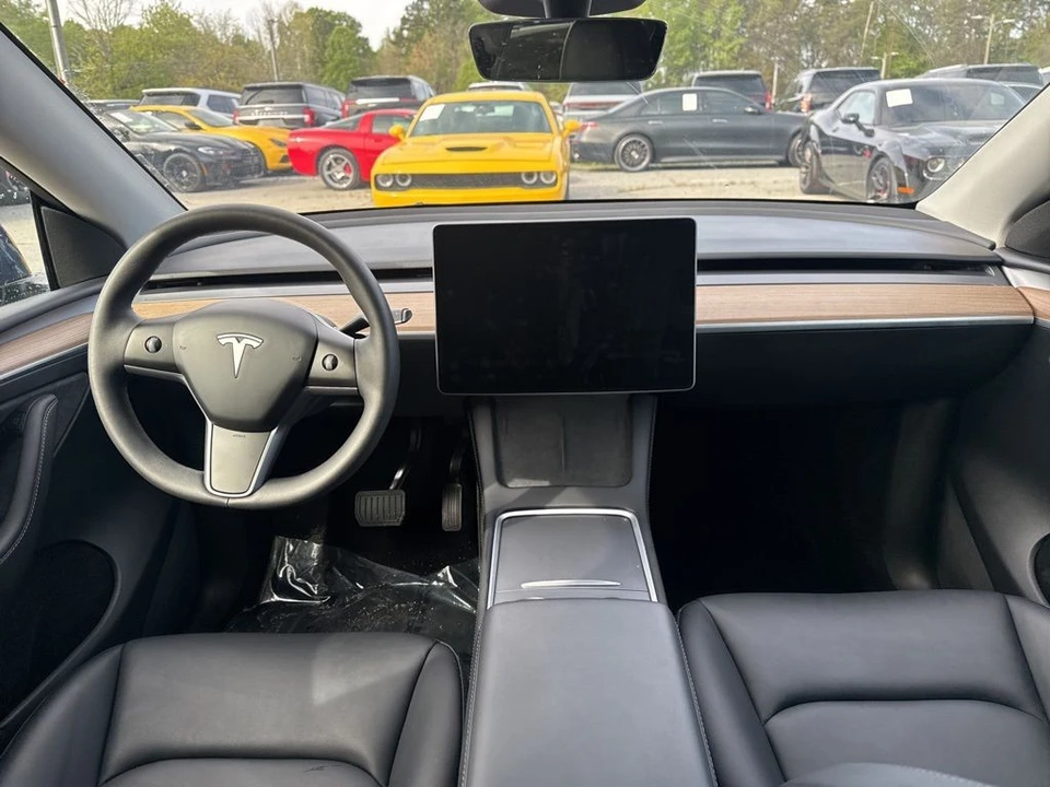 2023 Tesla Model Y - Image 13 of 21