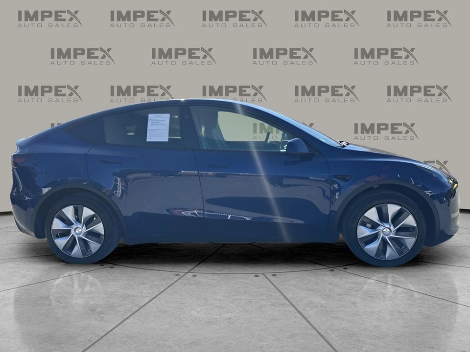 2023 Tesla Model Y - Image 6 of 12