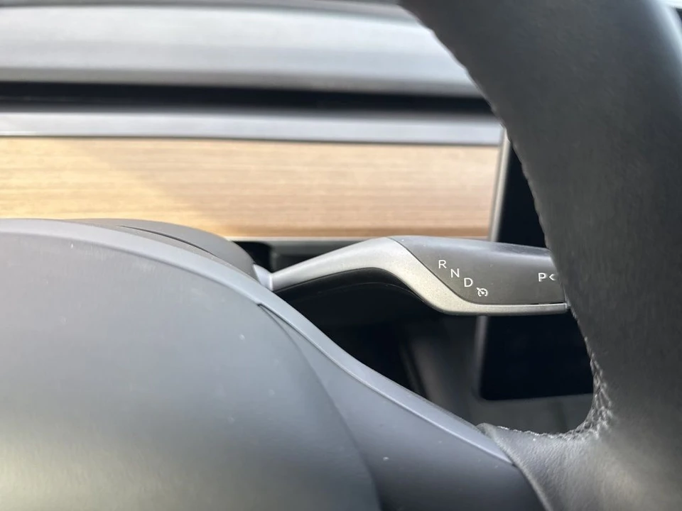 2023 Tesla Model Y - Image 17 of 21