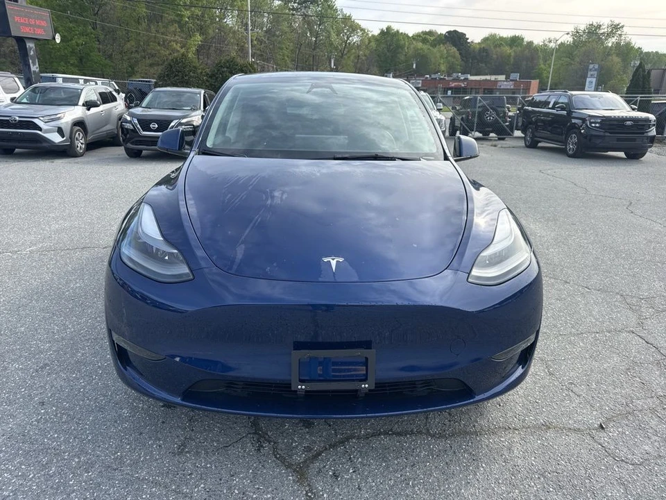 2023 Tesla Model Y - Image 8 of 21