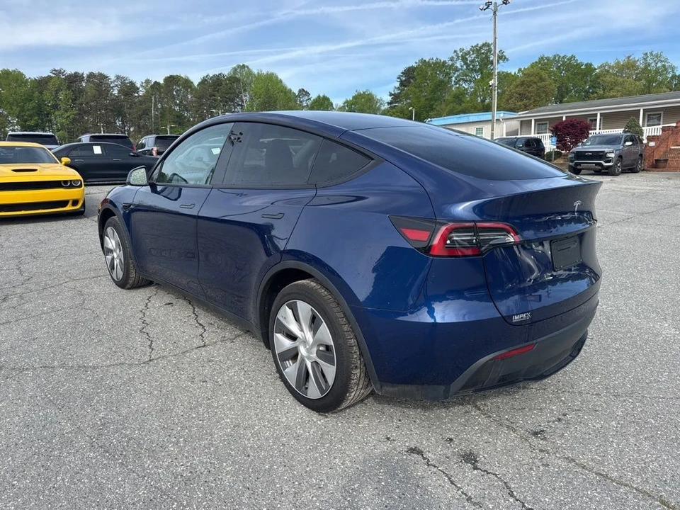 2023 Tesla Model Y - Image 3 of 21