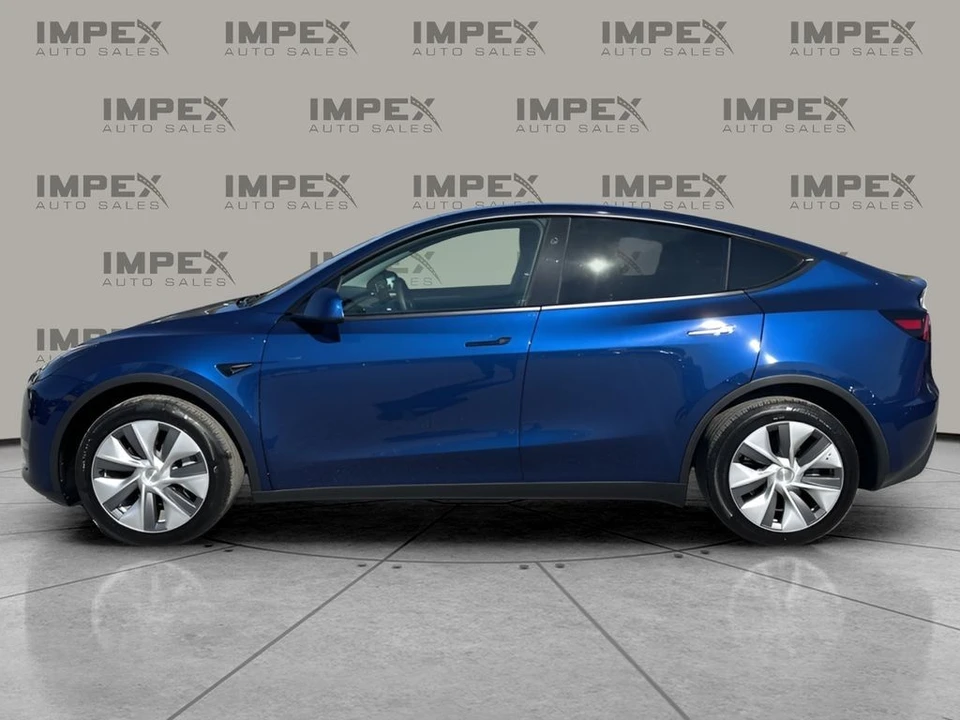2023 Tesla Model Y - Image 2 of 12