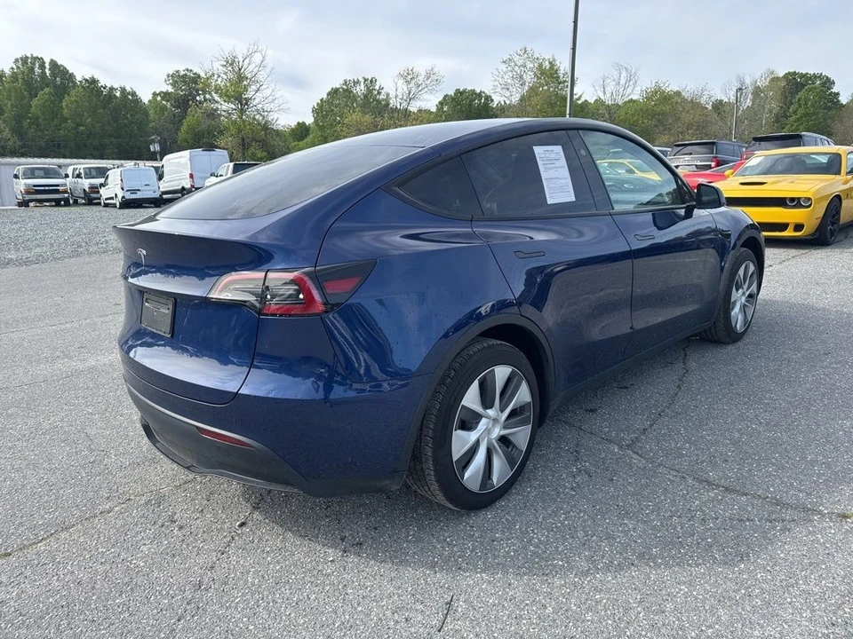 2023 Tesla Model Y - Image 5 of 21