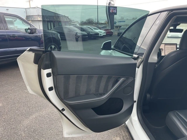 2023 Tesla Model Y - Image 14 of 21