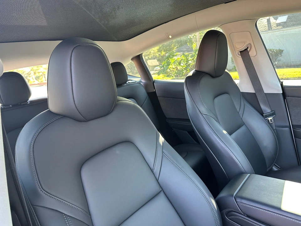 2023 Tesla Model Y - Image 29 of 31