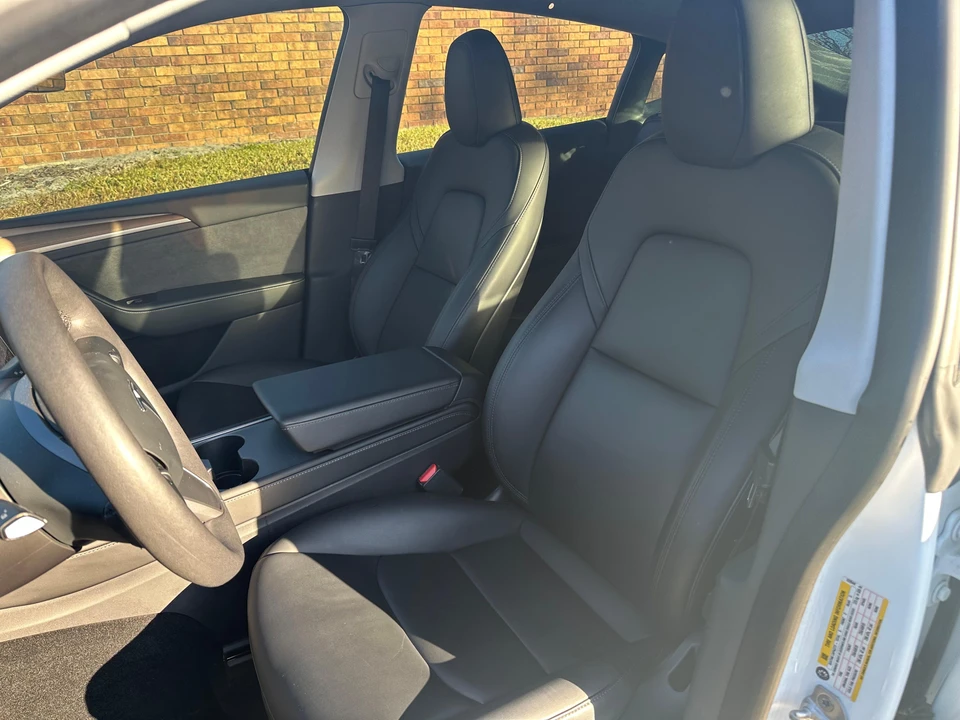 2023 Tesla Model Y - Image 26 of 31