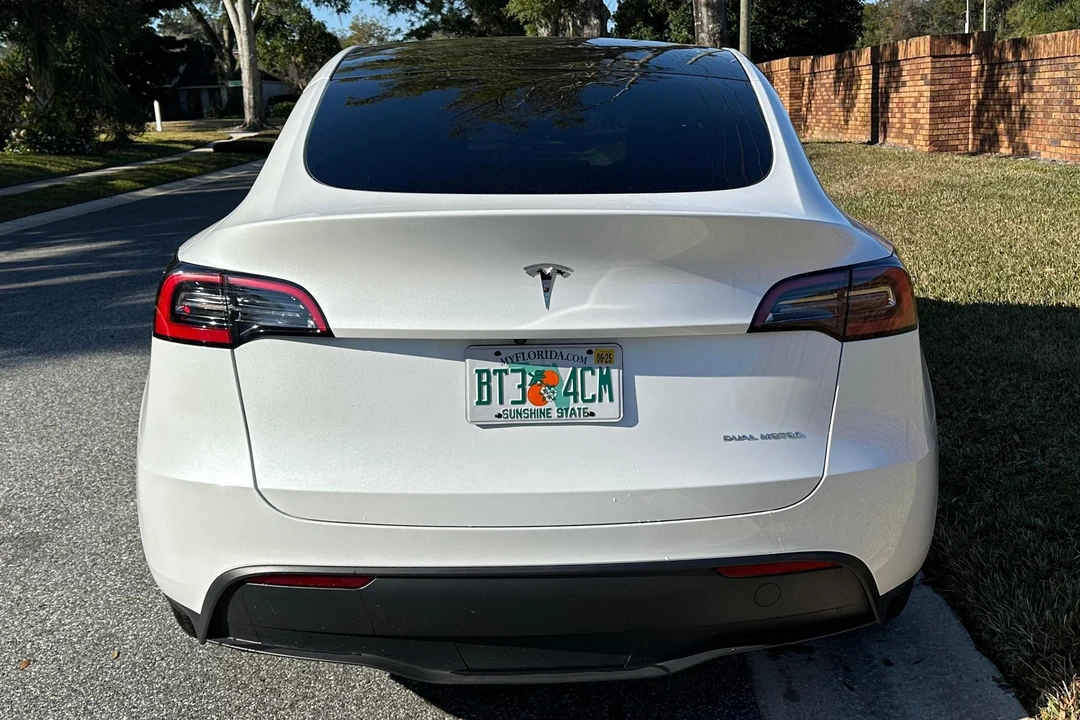 2023 Tesla Model Y - Image 5 of 31