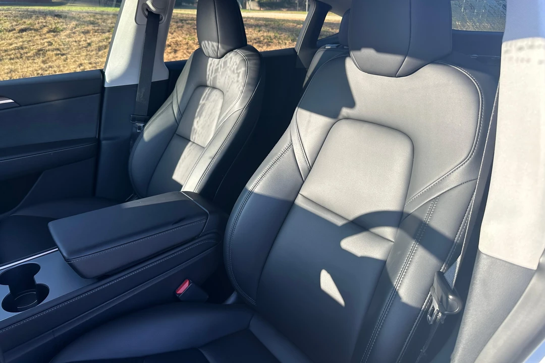 2023 Tesla Model Y - Image 23 of 31