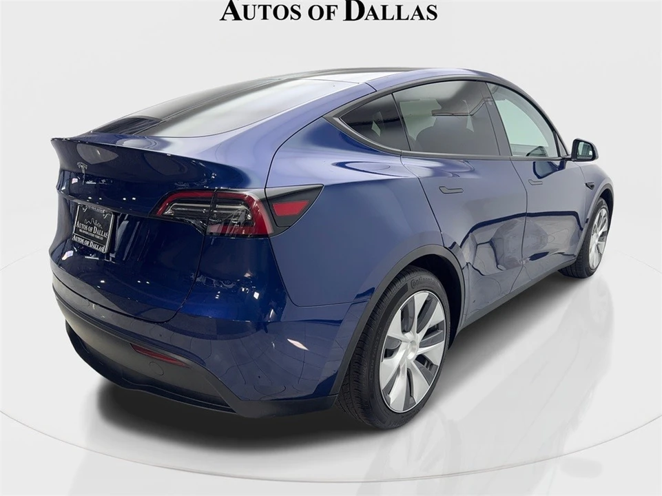 2023 Tesla Model Y - Image 6 of 12