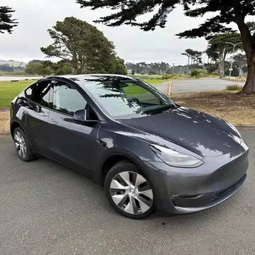 2023 Tesla Model Y Standard Range Sport Utility 4D