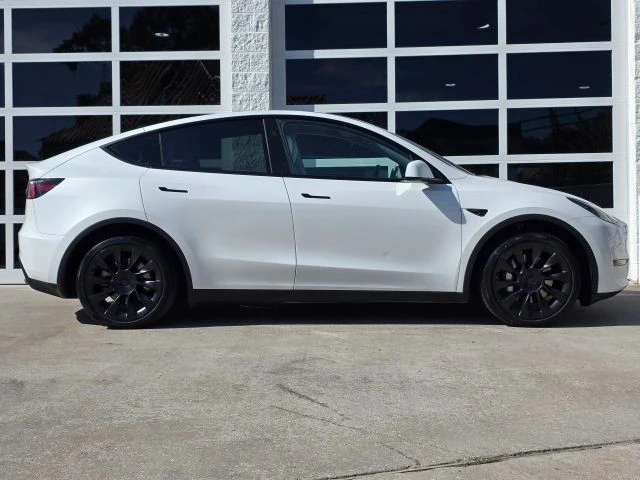 2023 Tesla Model Y - Image 3 of 21