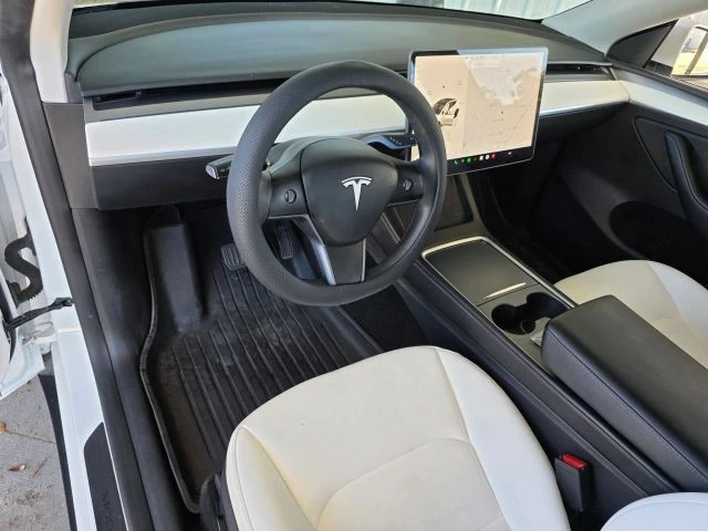2023 Tesla Model Y - Image 18 of 21