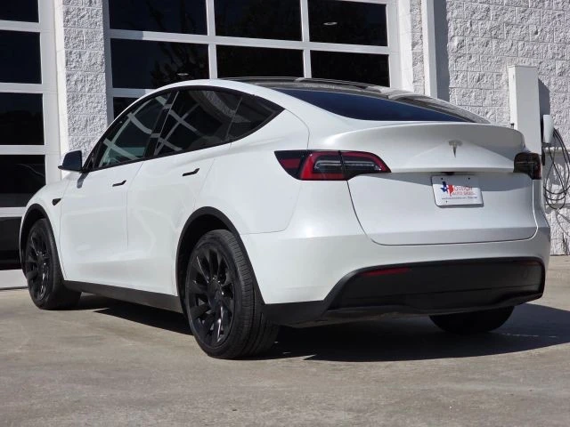 2023 Tesla Model Y - Image 7 of 21
