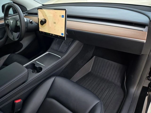 2023 Tesla Model Y - Image 2 of 21