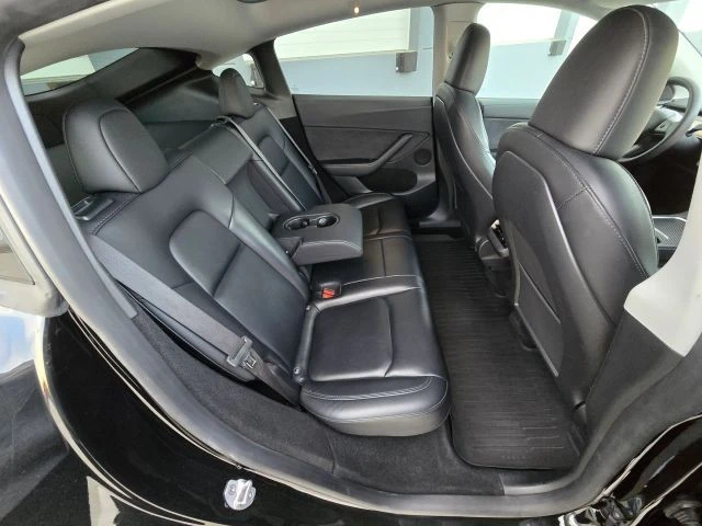 2023 Tesla Model Y - Image 18 of 21