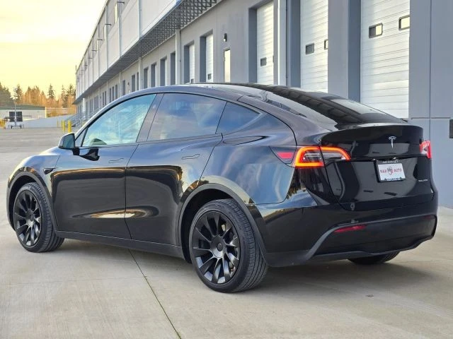 2023 Tesla Model Y - Image 6 of 21