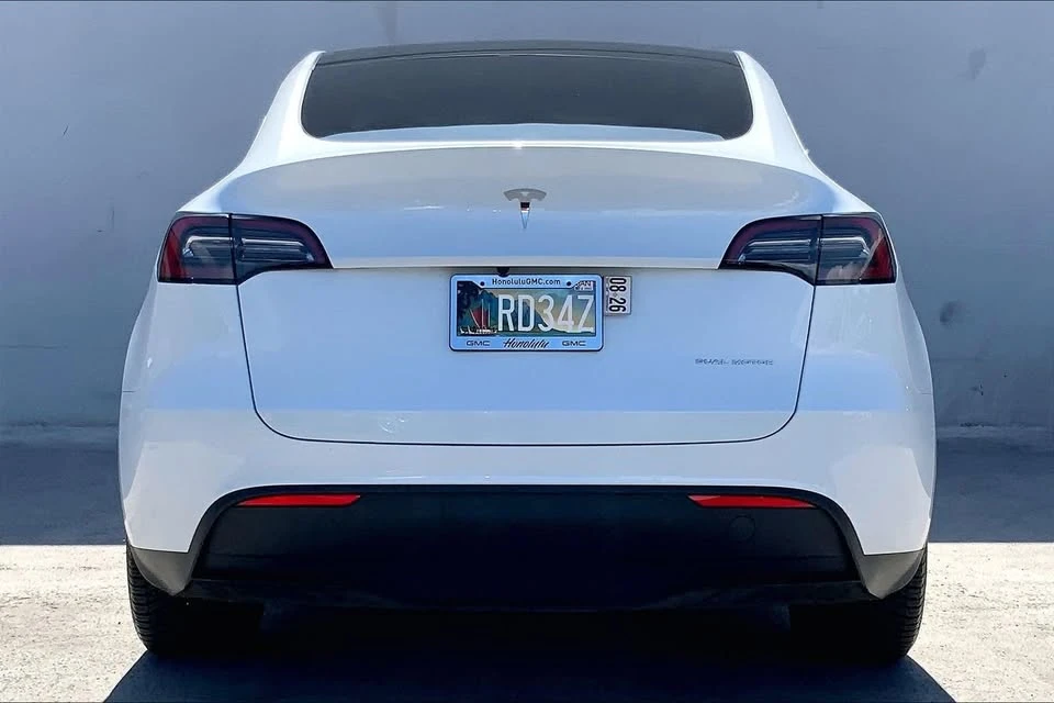 2023 Tesla Model Y - Image 5 of 20