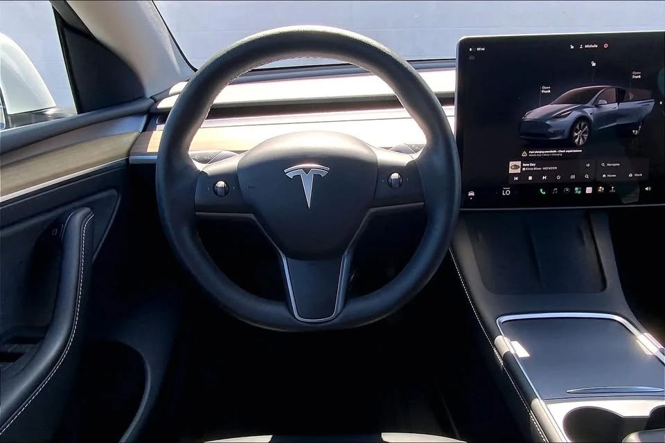 2023 Tesla Model Y - Image 14 of 20