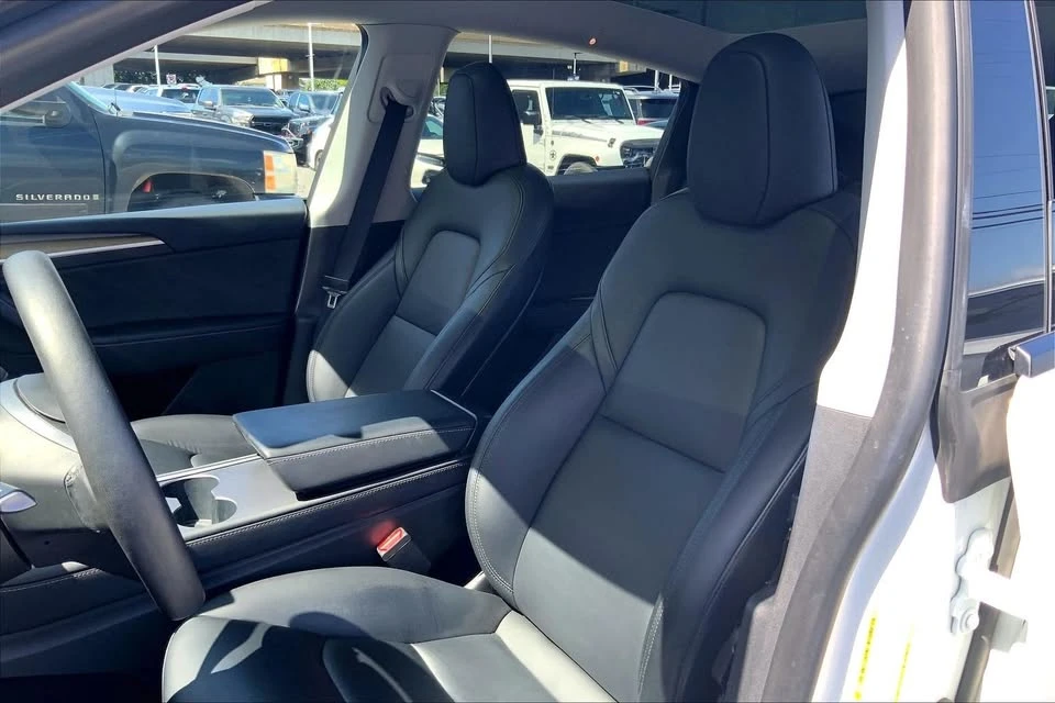2023 Tesla Model Y - Image 11 of 20