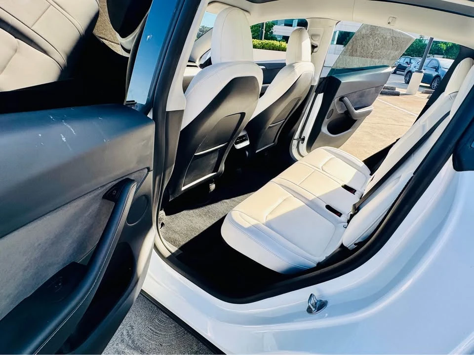 2023 Tesla Model Y Performance - Image 11 of 20