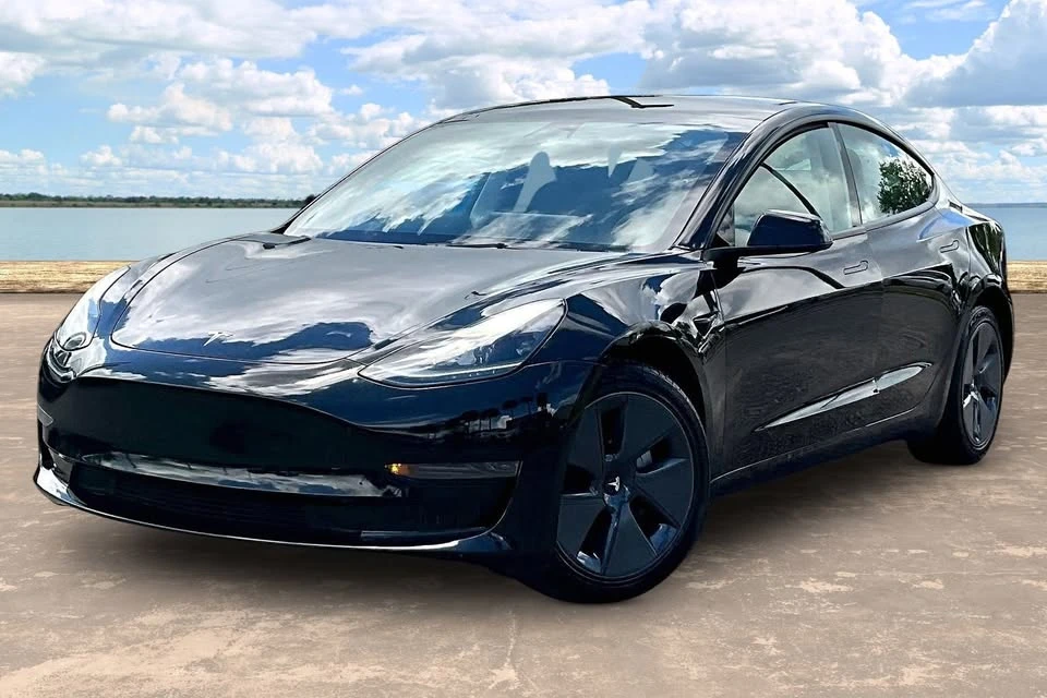 2023 Tesla Model 3 - Image 3 of 11