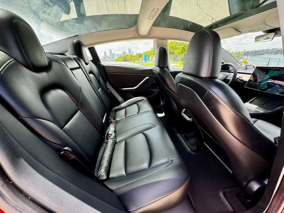 2023 Tesla Model 3 - Image 17 of 21