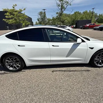2023 Tesla Model 3 Base RWD