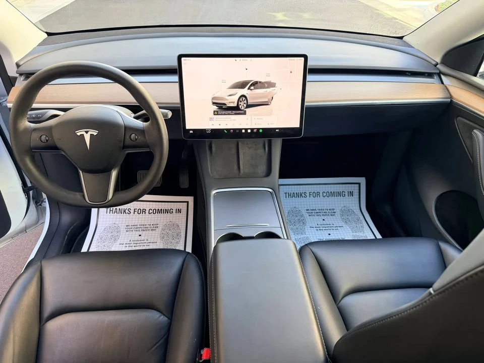 2023 Tesla Model Y - Image 10 of 20