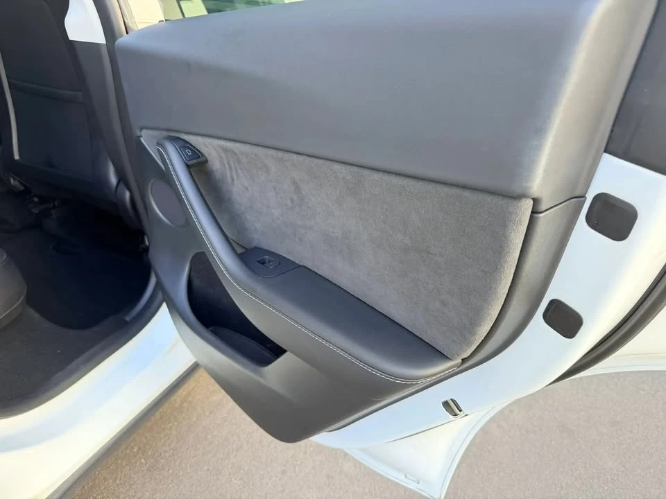 2023 Tesla Model Y - Image 14 of 20