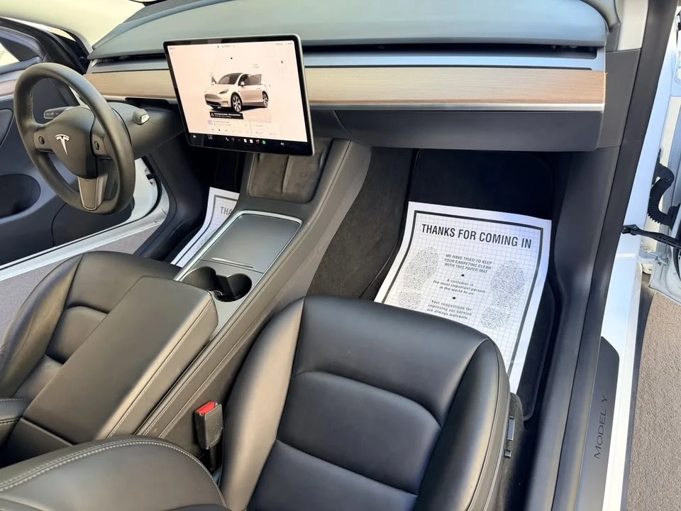 2023 Tesla Model Y - Image 12 of 20