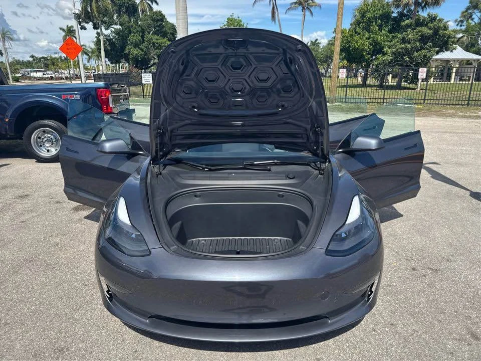 2023 Tesla Model 3 - Image 11 of 12