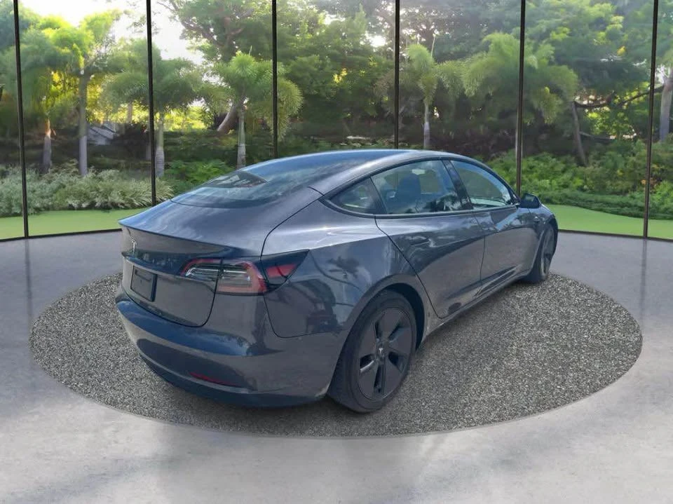 2023 Tesla Model 3 - Image 3 of 12