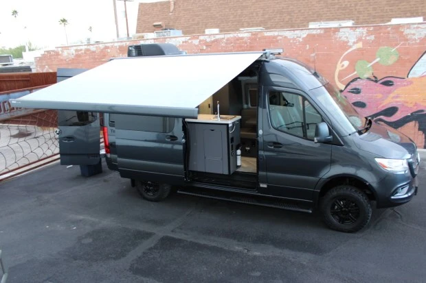 2023 Mercedes-Benz VS30 Sprinter - Image 2 of 8