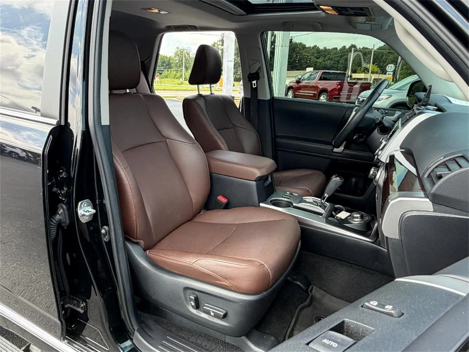 2023 Toyota 4Runner 5th Gen - Image 23 of 31