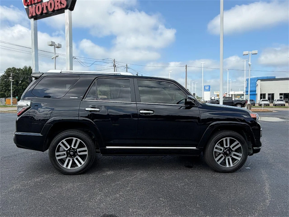 2023 Toyota 4Runner 5th Gen - Image 8 of 31