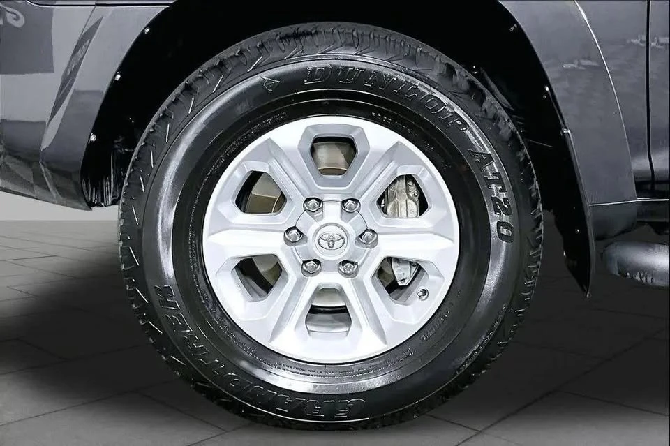 2023 Toyota 4Runner 5th Gen - Image 9 of 16