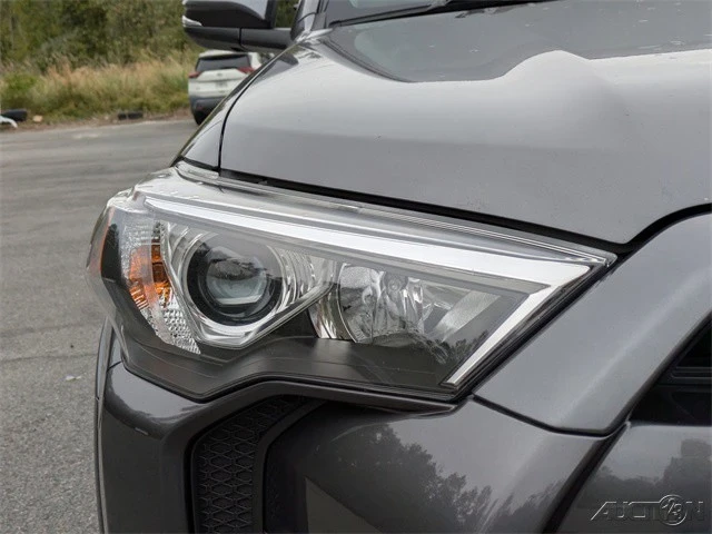 2023 Toyota 4Runner 5th Gen - Image 10 of 12