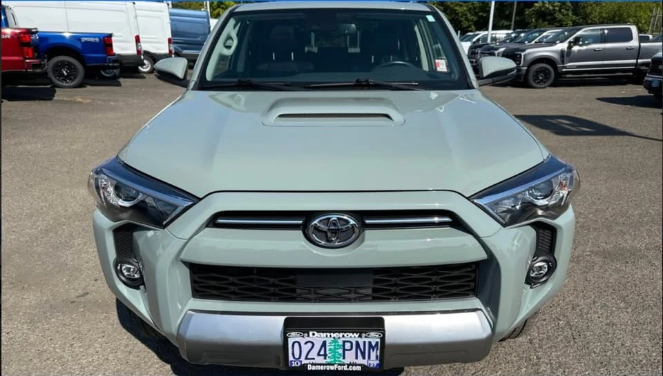 2023 Toyota 4Runner 5th Gen - Image 9 of 17