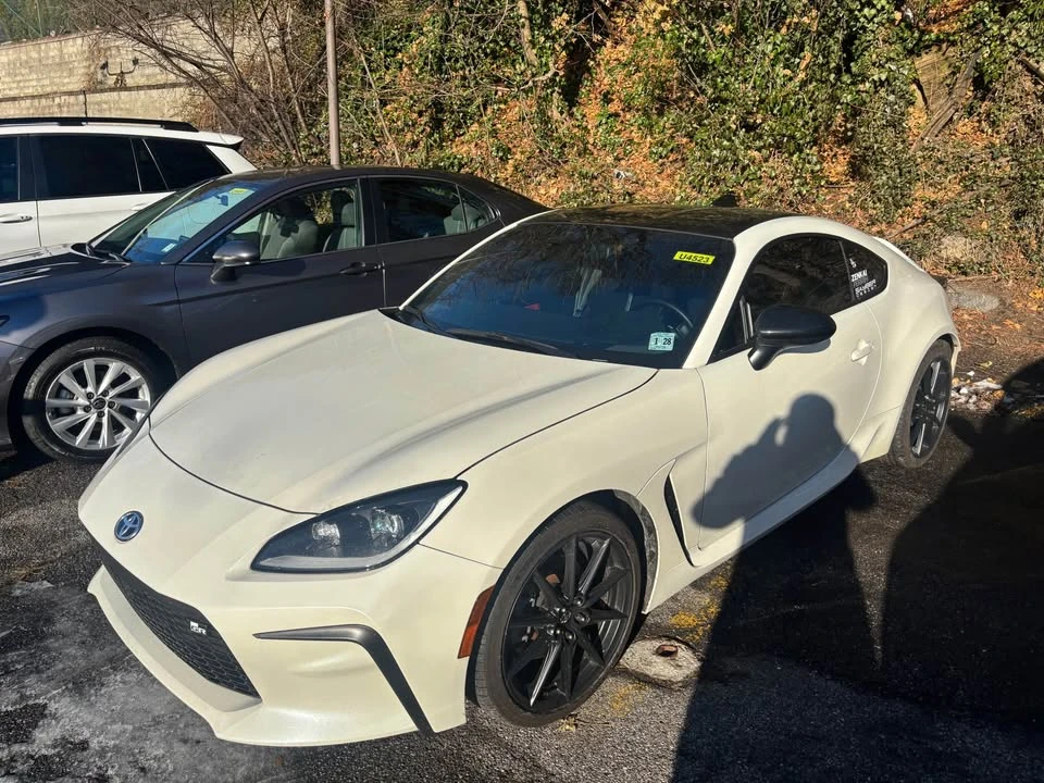 2023 Toyota GR86 2nd Gen - Image 2 of 12