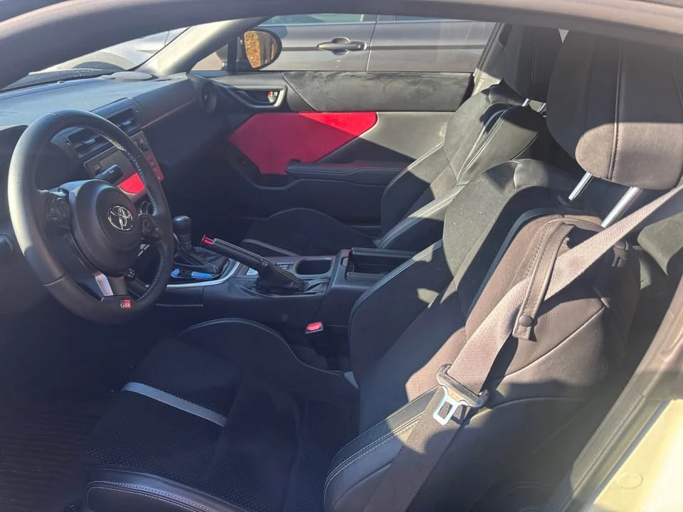 2023 Toyota GR86 2nd Gen - Image 5 of 12