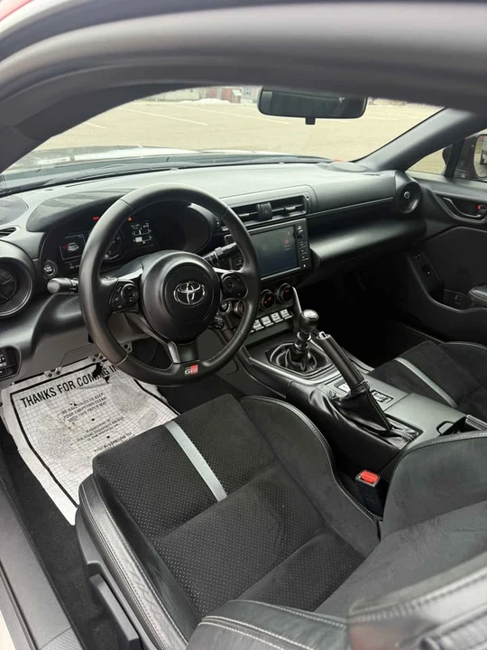2023 Toyota GR86 2nd Gen - Image 5 of 14