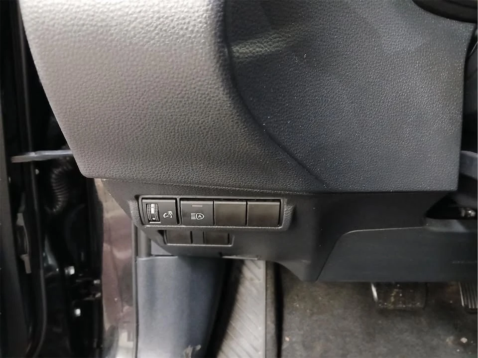 2023 Toyota Corolla Cross - Image 18 of 19